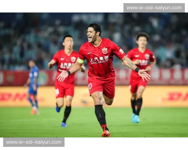 霓虹下的绿茵博弈：当上海上港遇见华夏幸福，那场关于巅峰与野心的终极叙事